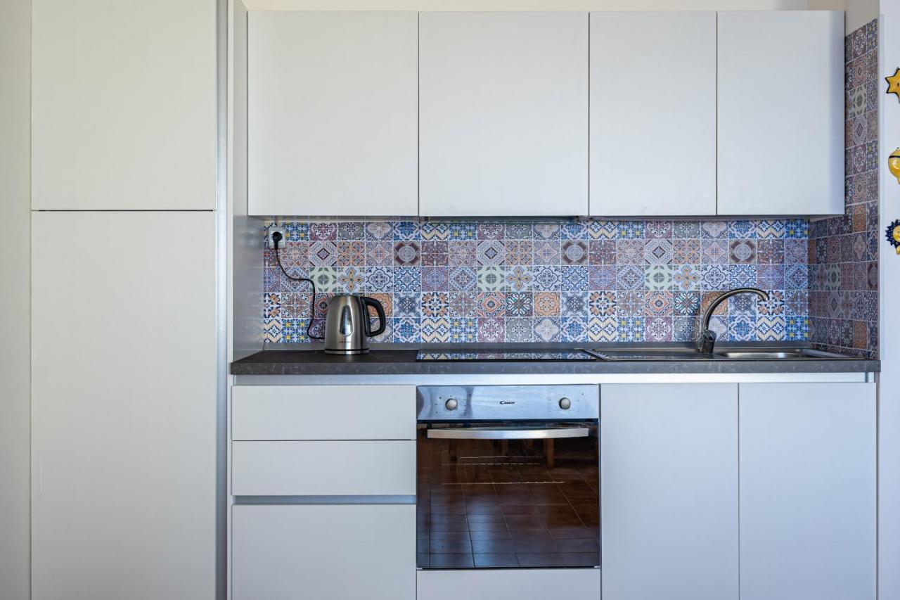 L&M Apartments - Pool - By Host4U Muscoline Bagian luar foto
