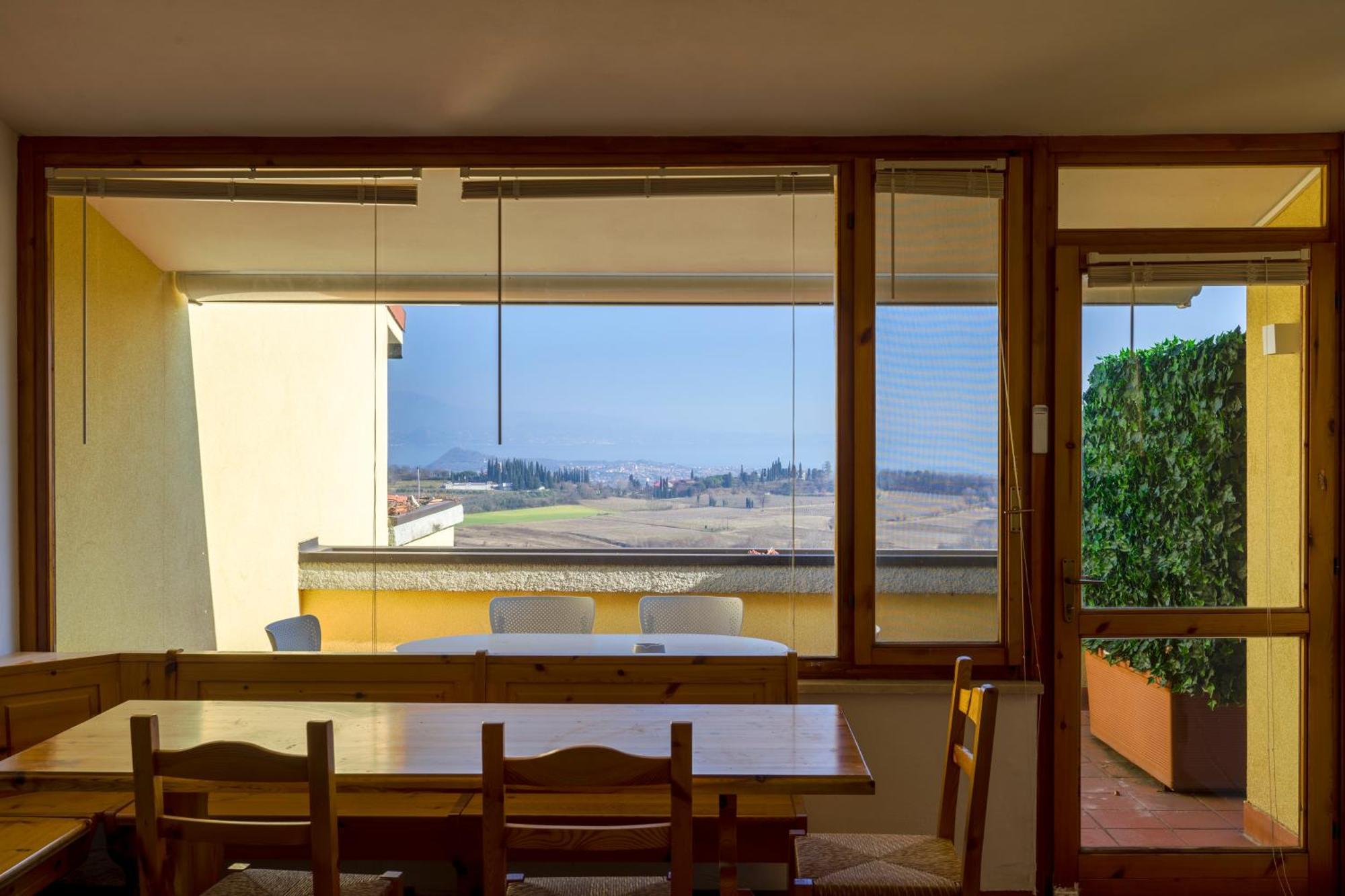 L&M Apartments - Pool - By Host4U Muscoline Bagian luar foto
